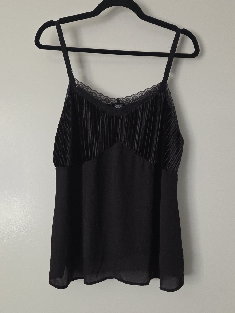 Torrid Black Velvet Yoke Lace-Trim Cami